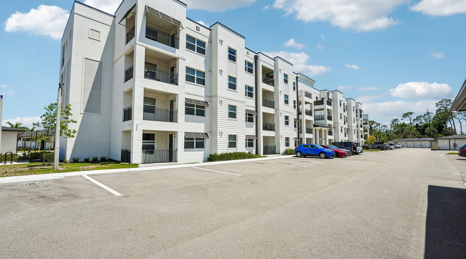Estero Vista Building Exterior